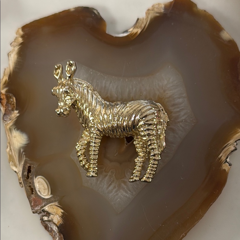 Vintage Golden Zebra Brooch 38cm wide x 41cm tall Guc 1.5”